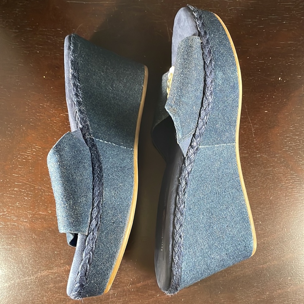Lindsay Phillips Chambray / Denim Wedge Sandals - Picture 7 of 8